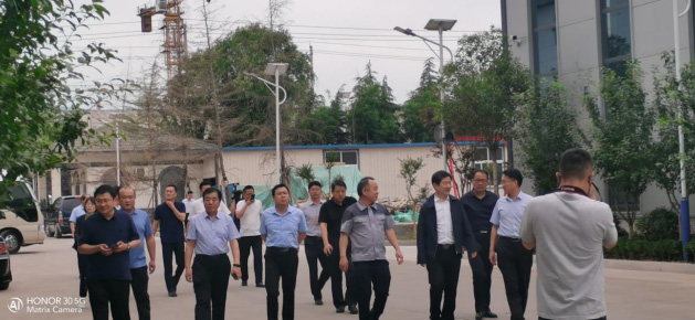 章丘區(qū)委領導一行蒞臨濟南銳拓科技有限公司指導工作 章丘區(qū)委領導一行蒞臨濟南銳拓科技有限公司指導工作